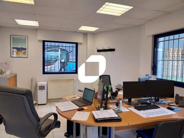 Office in Saint-Herblain to rent - Interior Photo - Image 2 of 9