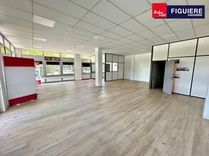 80 Rue Charles Duchesne, Aix-en-Provence for sale Interior Photo- Image 1 of 3