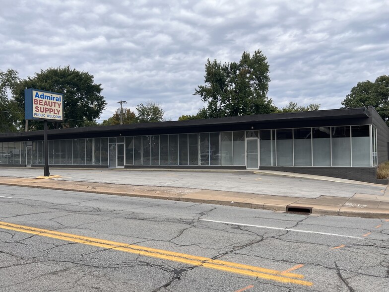 3115 E 15th St, Tulsa, OK for rent - Building Photo - Image 1 of 3