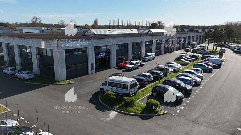 Office in Herblay-sur-Seine to rent - Building Photo - Image 2 of 9
