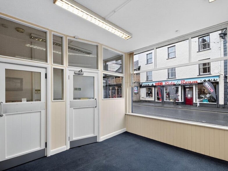 21-23 Market St, Kirkby Stephen to rent - Building Photo - Image 2 of 14