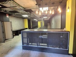 Retail in Barcelona, Barcelona to rent Interior Photo- Image 1 of 17