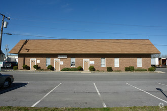 11 N Maple Ave, La Plata, MD for rent Building Photo- Image 1 of 2