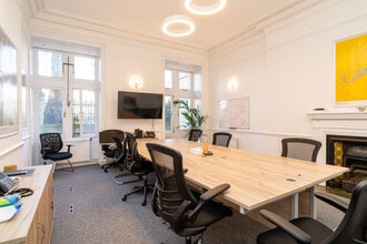 Whitehall Ct, London to rent Building Photo- Image 2 of 5