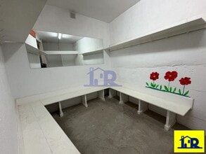 Retail in Cuenca, Cuenca to rent Interior Photo- Image 2 of 6