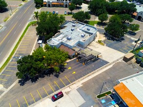 102 Del Ct, Laredo, TX for sale Building Photo- Image 1 of 8