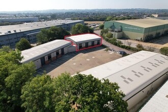 Transfesa Rd, Paddock Wood to rent Interior Photo- Image 1 of 2