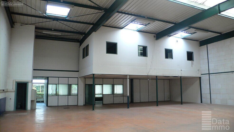 Industrial in Villepinte to rent - Building Photo - Image 2 of 33