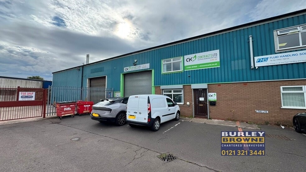 Aspley Close, Wolverhampton to rent - Building Photo - Image 3 of 3