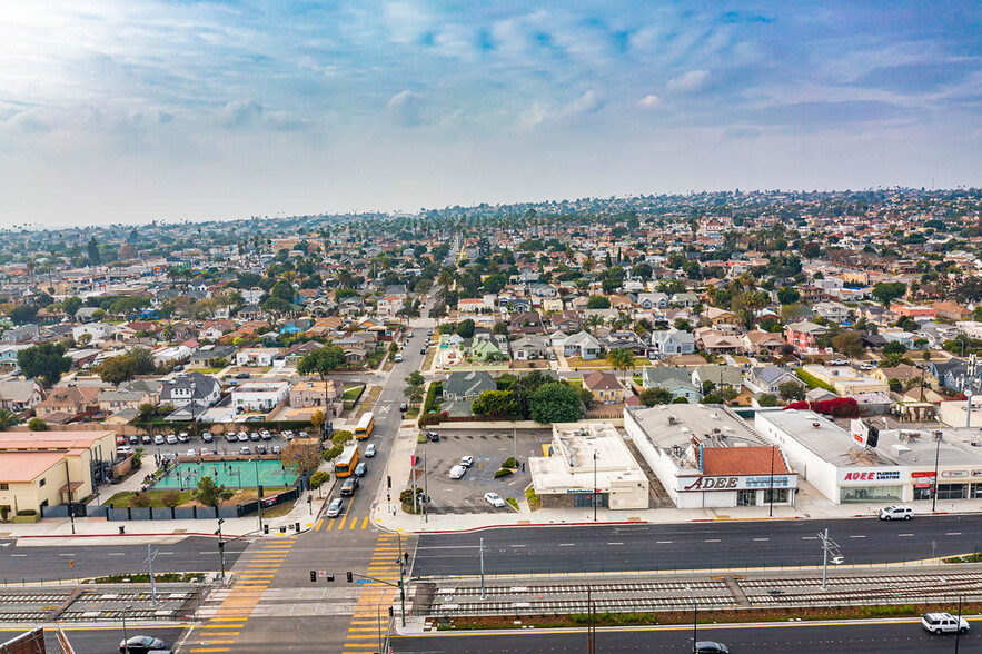 5471 Crenshaw Blvd, Los Angeles, CA for rent - Building Photo - Image 3 of 6