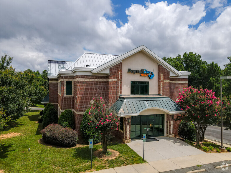 19300 Statesville Rd, Cornelius, NC for rent - Primary Photo - Image 1 of 1