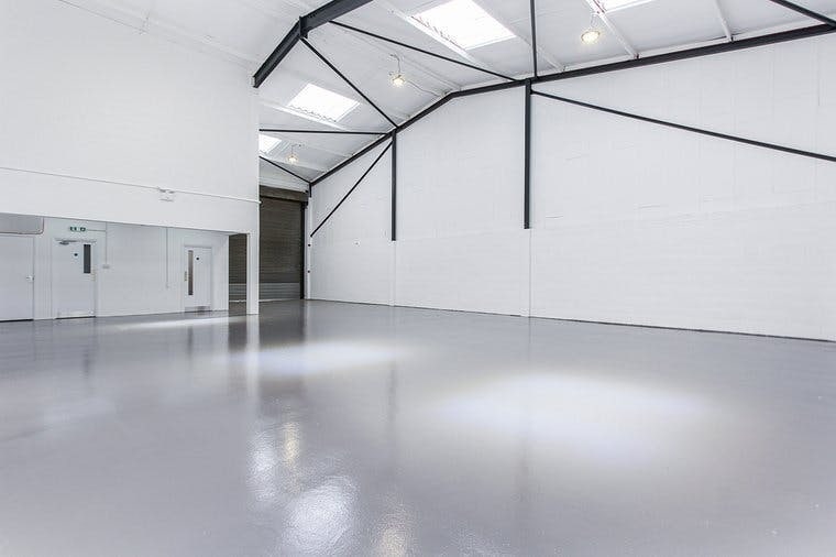 Juno Way, London to rent - Building Photo - Image 3 of 7