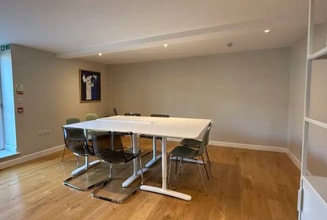 Unnamed Rd, West Hill to rent Interior Photo- Image 2 of 2