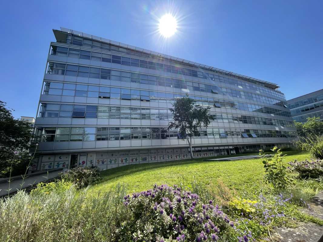 Office in Pantin to rent Building Photo- Image 1 of 18