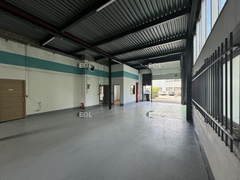Light Industrial in Massy to rent - Interior Photo - Image 3 of 5