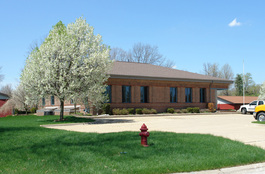 3975 Kenneth Dr, Rootstown, OH for sale - Primary Photo - Image 1 of 8