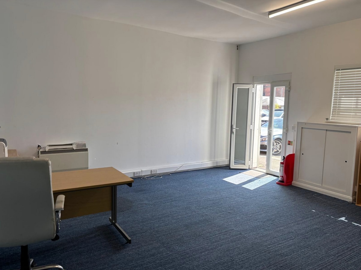 Weevil Ln, Gosport, HAM PO12 1BP - Unit 10 -  - Interior Photo - Image 1 of 2