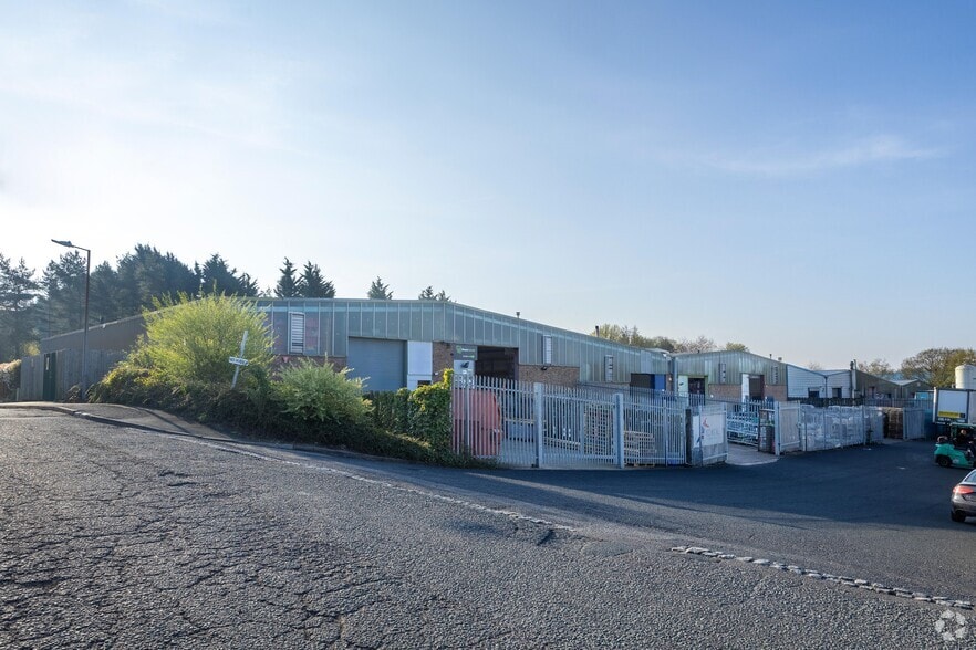 Stafford Park 11, Telford to rent - Building Photo - Image 2 of 2