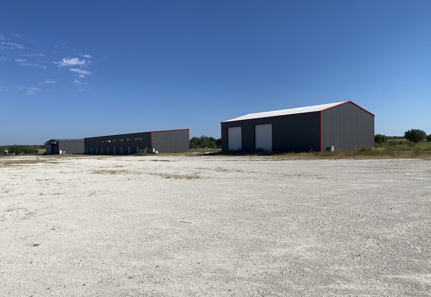 3248 N. Hwy Frontage Rd., Three Rivers, TX for sale - Building Photo - Image 2 of 10