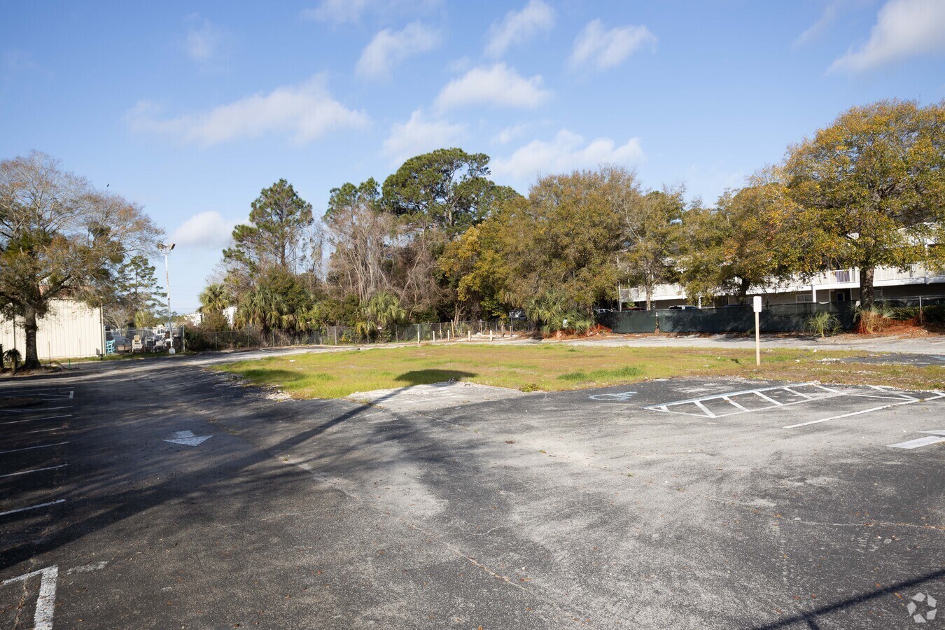 3210 Saint Johns Bluff Rd S, Jacksonville 32246 UK