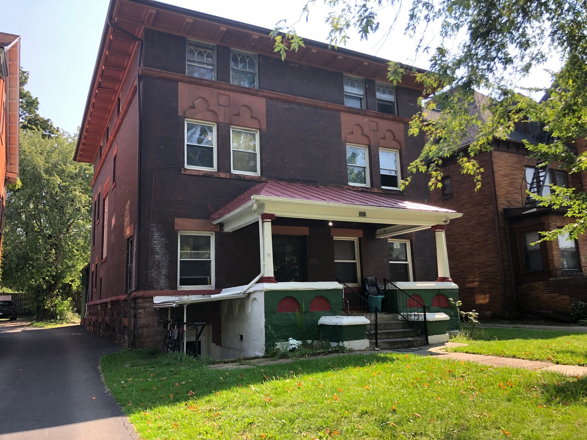 333 Elmwood Ave, Buffalo 14222 Elmwood Boarding House