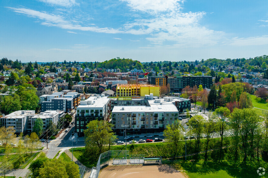 4720 Rainier Ave S, Seattle, WA for rent - Building Photo - Image 3 of 7