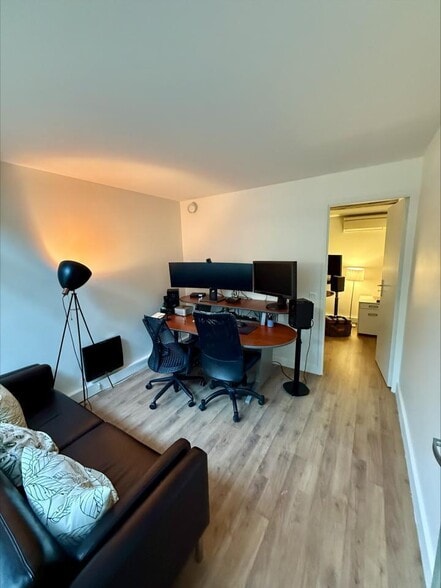 53 Rue De Paris, Boulogne-Billancourt to rent - Building Photo - Image 3 of 8