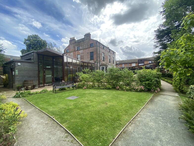 101 George, Dumfries to rent - Building Photo - Image 3 of 13