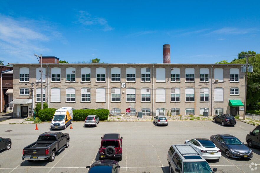 114 Beach St, Rockaway, NJ for rent - Building Photo - Image 3 of 9