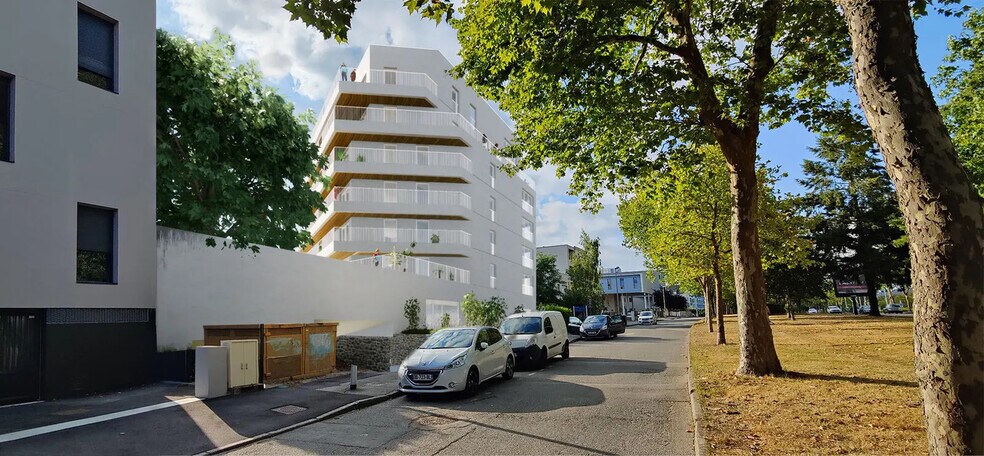 Office in Vannes for sale - Building Photo - Image 1 of 3