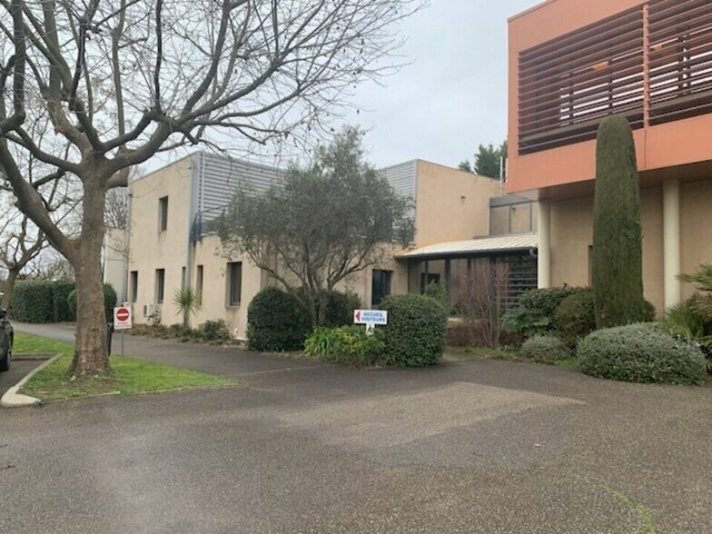 Office in Châteaurenard for sale - Building Photo - Image 1 of 12