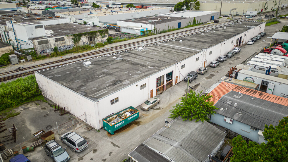 7455 NW 32nd Ave, Miami, FL for rent - Building Photo - Image 3 of 4