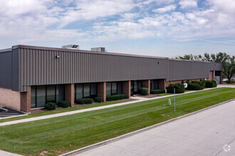 901 N Du Page Ave, Lombard, IL for rent Building Photo- Image 1 of 6