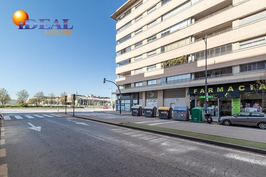 Retail in Granada for sale - Building Photo - Image 1 of 11