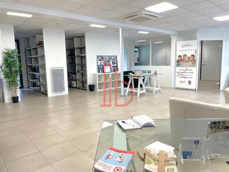 Office in Bruges to rent - Building Photo - Image 2 of 7