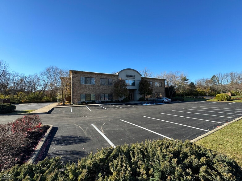 8310 Allison Pointe Blvd, Indianapolis, IN for rent - Building Photo - Image 1 of 7