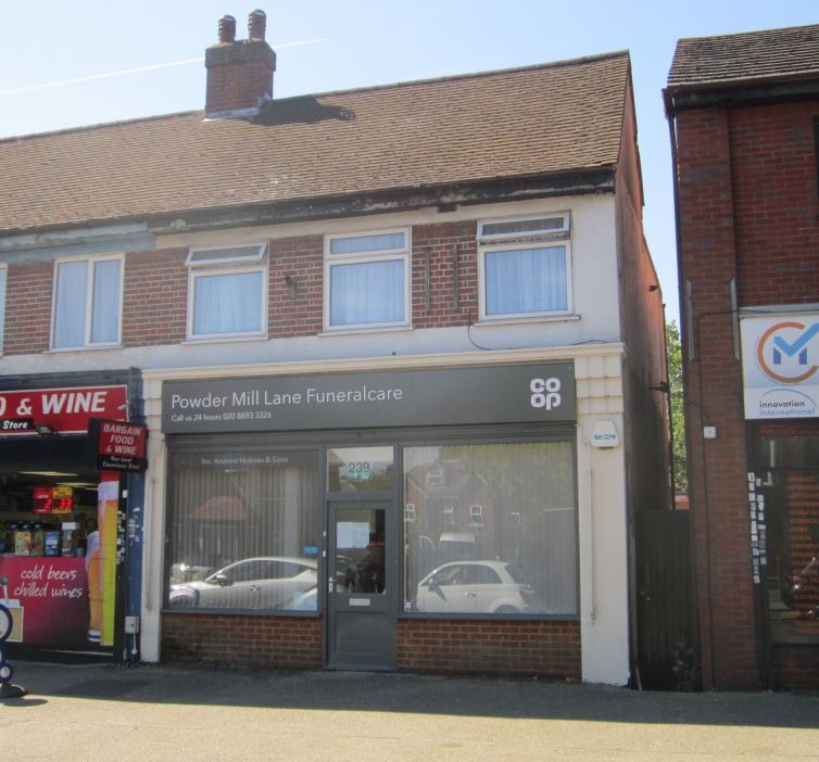 239 Powder Mill Ln, Twickenham for sale Primary Photo- Image 1 of 1