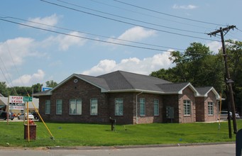 124 Shaker Rd, East Longmeadow, MA for rent Building Photo- Image 1 of 5