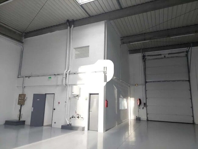 Location Local d'activités 432 m² à 1 314 m²