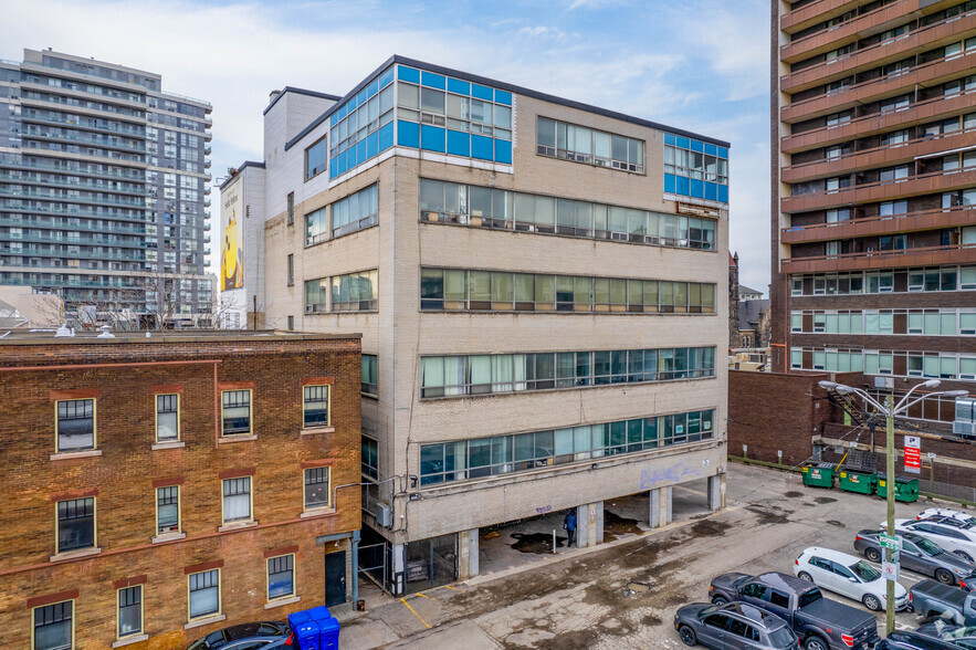 344 Bloor St W, Toronto, ON for rent - Building Photo - Image 2 of 4