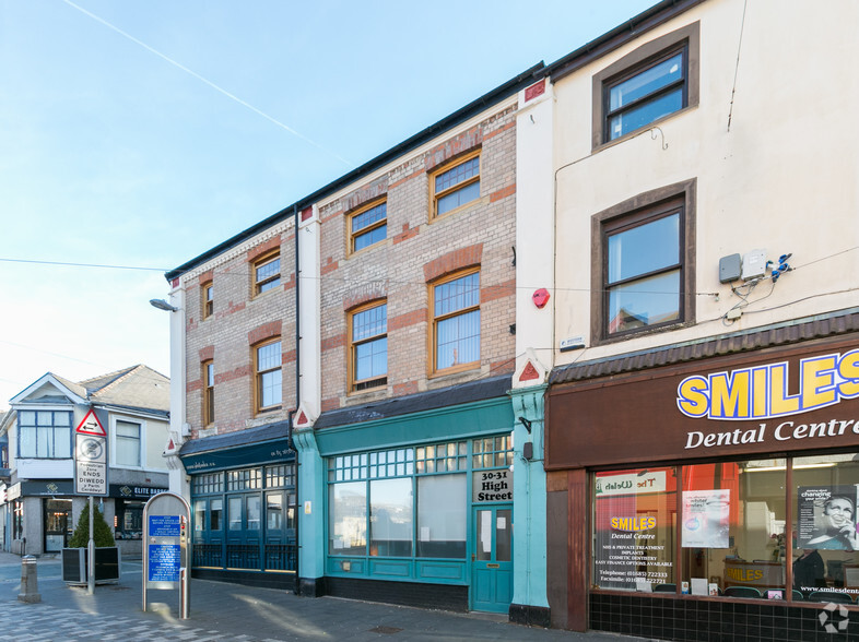 30-31 High St, Merthyr Tydfil for rent - Building Photo - Image 2 of 2