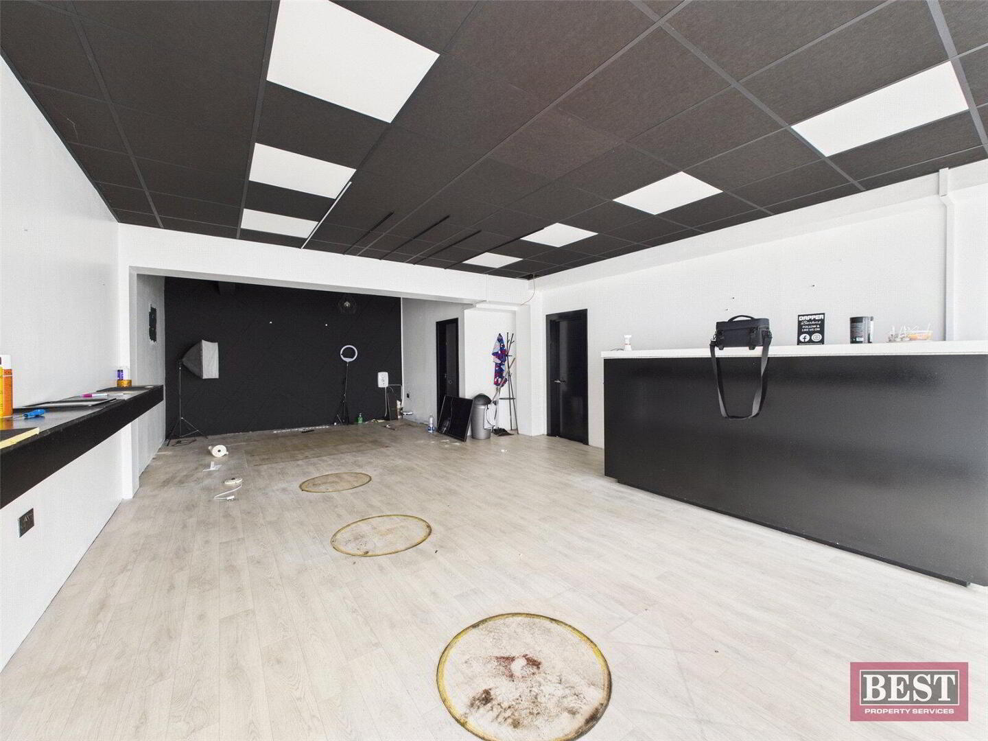 5-5A Marcus St, Newry to rent Interior Photo- Image 1 of 3