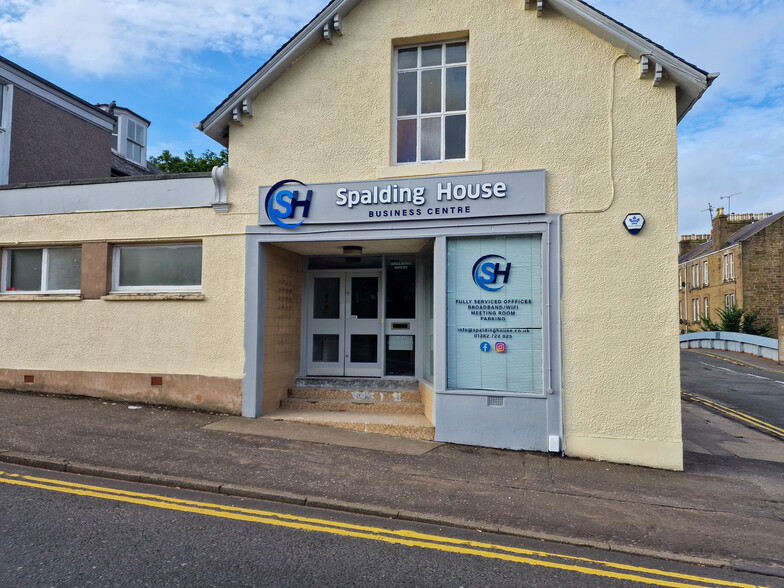 90-92 Queen St, Broughty Ferry for rent - Building Photo - Image 2 of 3