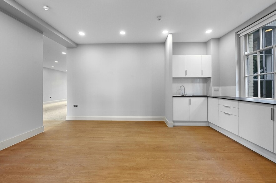 16 Hanover Sq, London to rent - Building Photo - Image 3 of 19