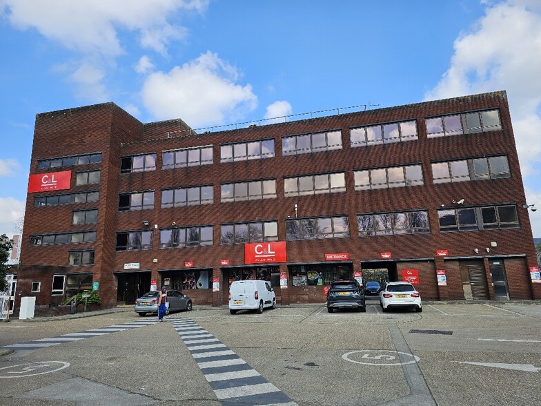 Printing House Ln, Hayes to rent - Building Photo - Image 2 of 12