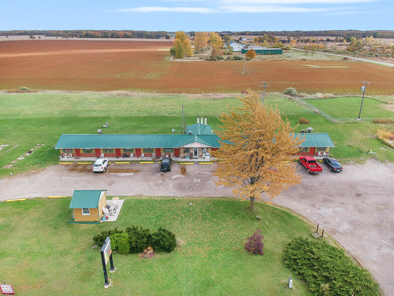 7550 S Van Dyke Rd, Marlette, MI for sale - Primary Photo - Image 1 of 1