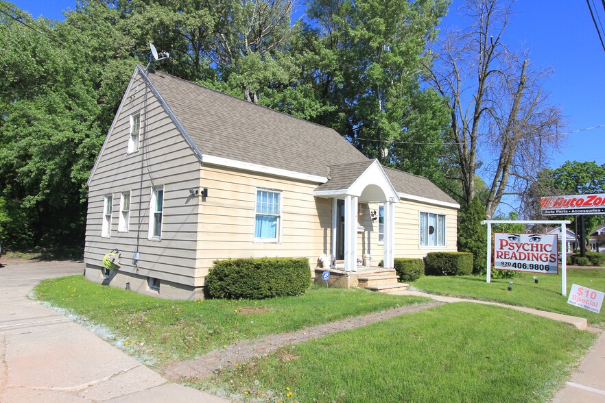 1757 Main St, Green Bay, WI for sale - Building Photo - Image 1 of 14