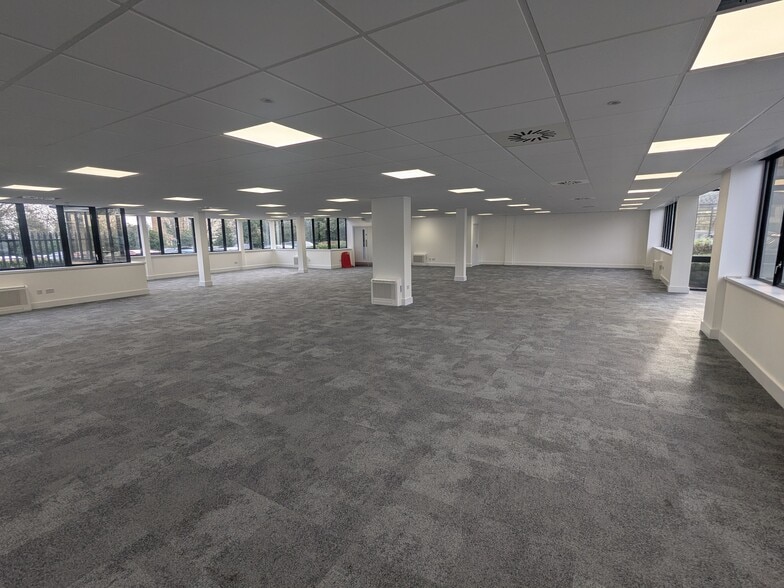 Wellbrook Ct, Girton to rent - Building Photo - Image 3 of 8