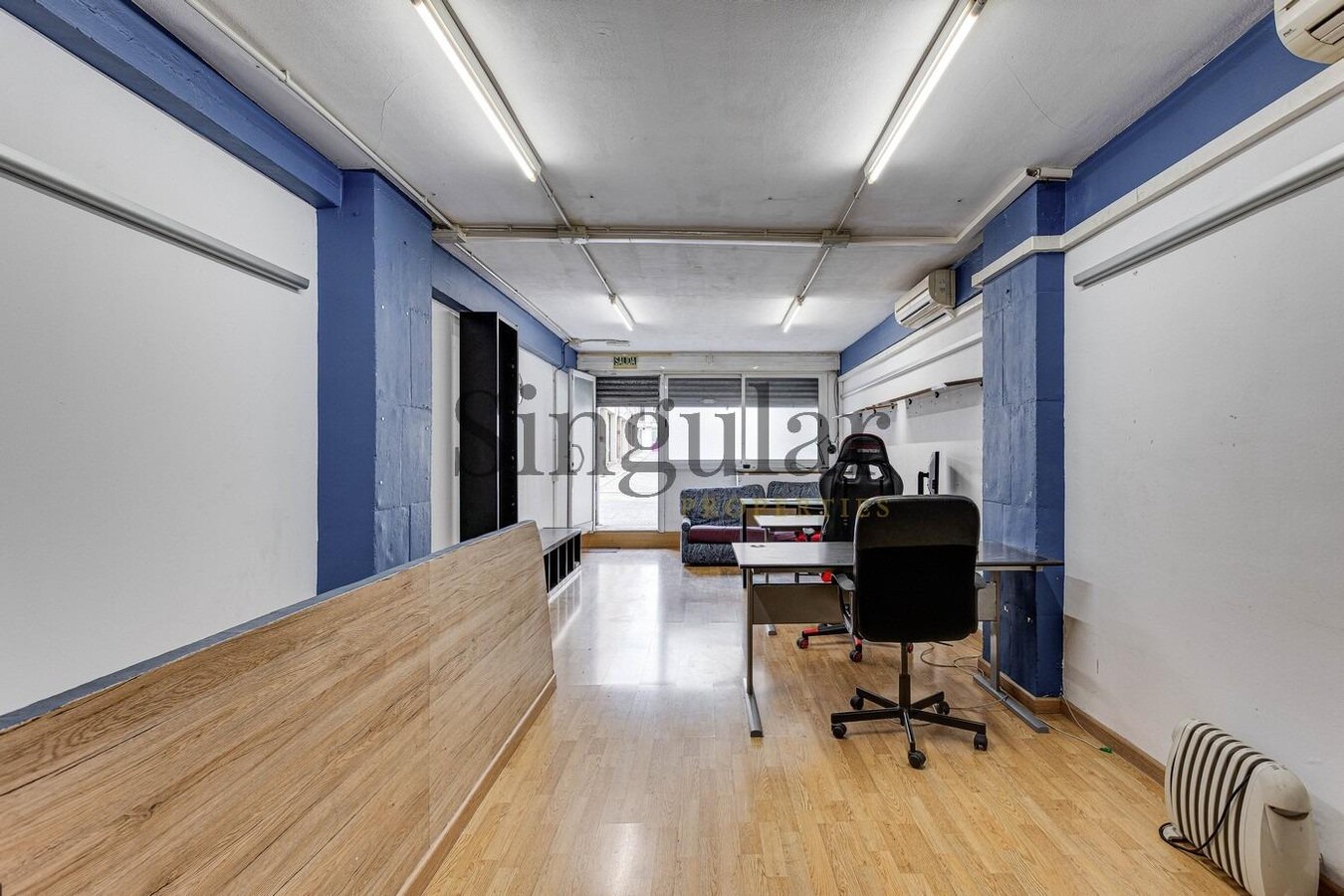 Barcelona, BAR 08006 - Unit 95 -  - Interior Photo - Image 2 of 13