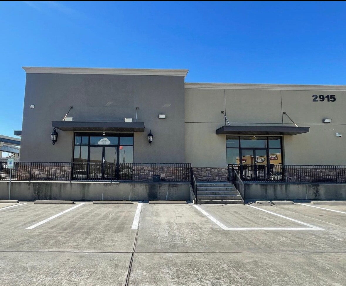 2915 S Sam Houston Pky E, Houston, TX to rent Building Photo- Image 1 of 7